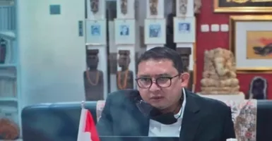 Denny Siregar Sentil Anggota DPR Fadli Zon, Isinya Menohok