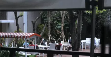 DPR Sebut Karantina di Hotel Setara Umroh, Mahal Banget