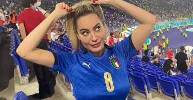 Paola Saulino, Bidadari Seksi Fans Italia dengan Cara Nyeleneh