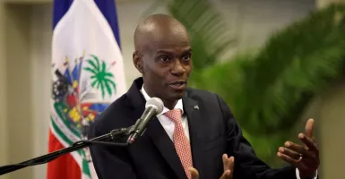 Pembunuhan Presiden Haiti Sadis, Mata Kiri Pecah
