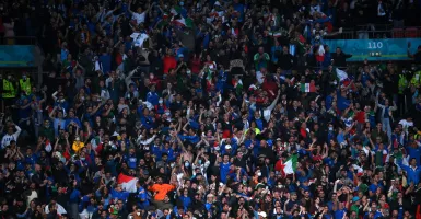 Italia Cetak Gol Spektakuler, Inggris Porak-poranda