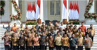 Sekjen Kornas-Jokowi Sebut Reshuffle Kabinet, Sentil Menteri Ini