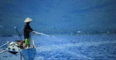 Nelayan Natuna Pasrah Melihat Kapal Ikan Asing Berkeliaran