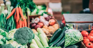 Resep Menu Tumis Brokoli Bakso untuk Sarapan, Sehat dan Bergizi