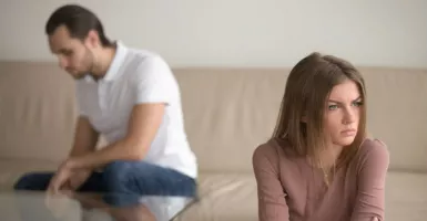 Di Balik Diamnya Suami Saat Berkonflik, Ada 4 Alasan Mengharukan