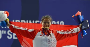 Mengharukan, Lifter Putri Indonesia Raih Medali Olimpiade Tokyo