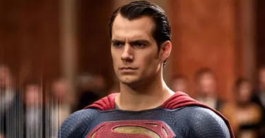 Guys, Henry Cavill Tetap Perankan Superman di Man of Steel 2!