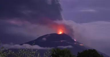 Gawat, 3 Gunung Api di Sulawesi Utara Status Waspada