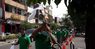 Duh, Warga Yogyakarta Kibarkan Bendera Putih
