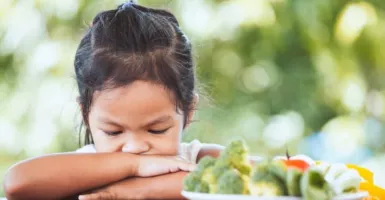 3 Cara Jitu Mengatasi Anak yang Suka Pilih-pilih Makanan