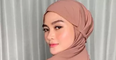 Kabar Eks Istri Zikri Daulay Nikah Lagi, Intip Gaya Hijab Henny