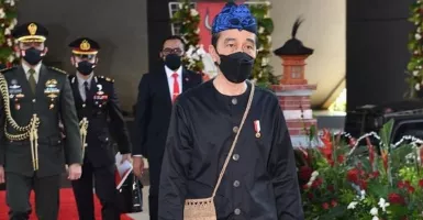 JJ Rizal Singgung Baju Adat Badui yang Dikenakan Presiden Jokowi