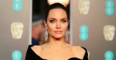 Berlinang Air Mata, Angelina Jolie Perjuangkan UU Anti KDRT