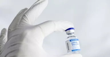 Vaksinasi di Israel 70%, tapi Kasus Covid-19 Naik Terus