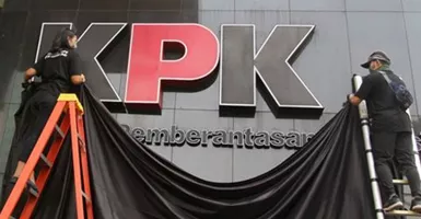 Muncul Mural di Bandung Bertuliskan, KPK Sakit Koruptor Bangkit