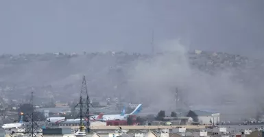 2 Bom Bunuh Diri di Bandara Kabul, Jubir Pentagon Langsung...