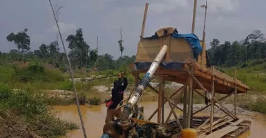 Ilegal, Penambang Emas di Riau Diburu dan Alatnya Dimusnahkan