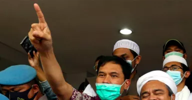 HRS & Munarman Tak Masuk Struktur FPI Versi Baru, Alasannya..