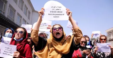 Selusin Taliban Mendekat Sambil Menembak, Demonstran Berhamburan