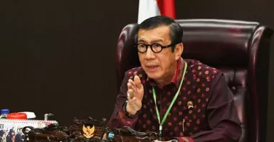 Survei Indonesian Political Opinion: Yasonna Laoly Patut Dicopot