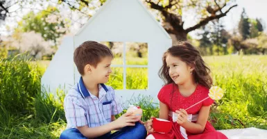 Orang Tua Harus Tahu! 3 Cara Ampuh Menumbuhkan Rasa Empati Anak