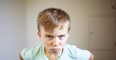 Anak Mudah Marah, 3 Cara Jitu Orang Tua Mengendalikan Emosinya