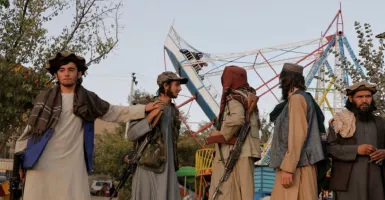 Ratusan Pejuang Taliban ‘Menyerbu’ Taman Bermain