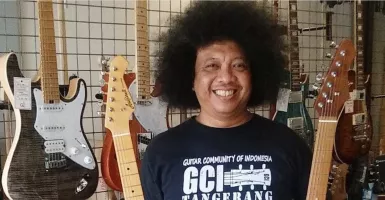 Tips Belajar Gitar dari Gitaris Puguh Kribo, Simak Ya!