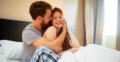 Jika Suami Lakukan 4 Hal Simpel Ini, Tandanya Dia Romantis