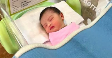 Nama Anak Pertama Ali Syakieb Unik Banget, Artinya Juga Bagus!