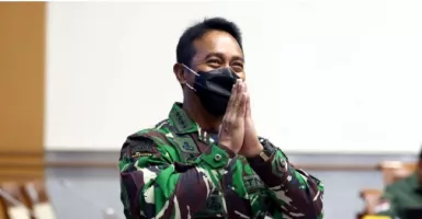 Luhut Pandjaitan Beri Tugas Berat ke Panglima TNI Andika Perkasa