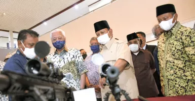 Didamping Prabowo, PM Malaysia Tertarik Produk Militer PT Pindad