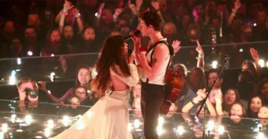 Kerap Tampil Mesra, Camila Cabello Putus Dari Shawn Mendes