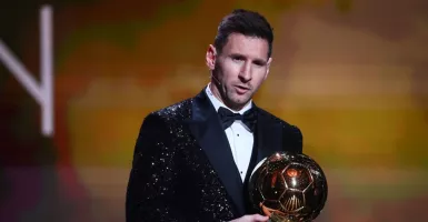 Pesan Mencengangkan Messi ke Lewandowski Usai Raih Ballon d'Or