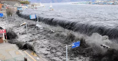 Jepang Kirim Kabar Buruk untuk Dunia soal Tsunami, Mohon Doanya