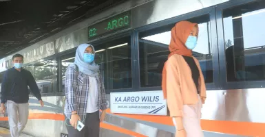 417 Ribu Penumpang Gunakan Kereta Api Jarak Jauh ke Jakarta Selama Libur Nataru 2023