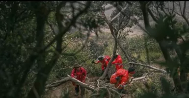 Mendaki Gunung Bareng Teman Pemalas, Jantungku Deg Deg Ser