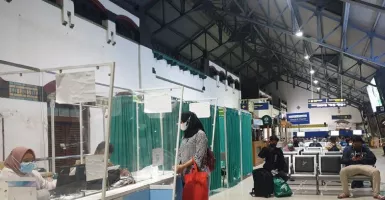 Kereta Api Semarang Hanya Sediakan Tes PCR di Stasiun Tawang