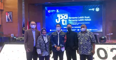 Berpantun, Auri Jaya Ajak Sandiaga Uno Sukseskan HPN 2022