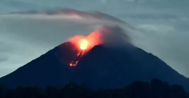 Indonesia Mengalami 150 Erupsi dari 38 Gunung Api