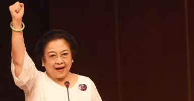 Megawati Bingung Lagi: Ibu-ibu Bisa Beli Baju, tetapi Antre Migor