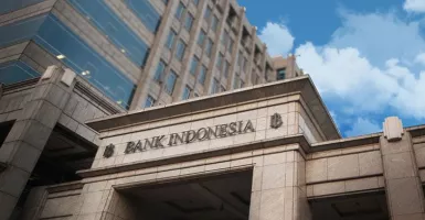 Bank Indonesia Ganti Uang Dimakan Rayap Milik Penjaga Sekolah SD di Solo