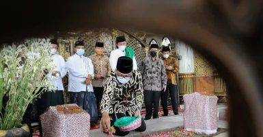 Ke Jatim, Ridwan Kamil Ziarah ke Makam Syekh Syaikhona Kholil