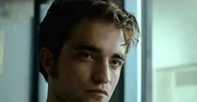Gegara Ini, Robert Pattinson Hampir Dipecat dari Film Twilight