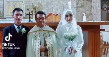 Viral Wanita Berjilbab Menikah di Gereja Semarang, Nih Kata MUI