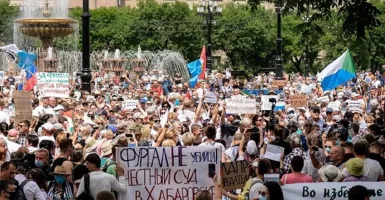 Demo Tolak Perang, Ribuan Demonstran Rusia Ditangkap