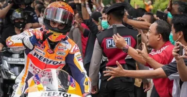 Tingkah Nakal Marc Marquez di Parade MotoGP, Kena Tegur Netizen
