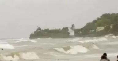 Gawat, Ada Gelombang Tinggi 6 Meter di Indonesia, Waspadalah!
