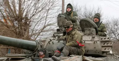 Tentara Rusia Makan Kue dari Warga Ukraina, Tewas Seketika!