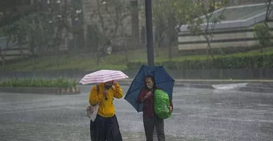 BMKG: Sebagian Wilayah DKI Jakarta Hujan Hari Ini, Semua Warga Tolong Waspada